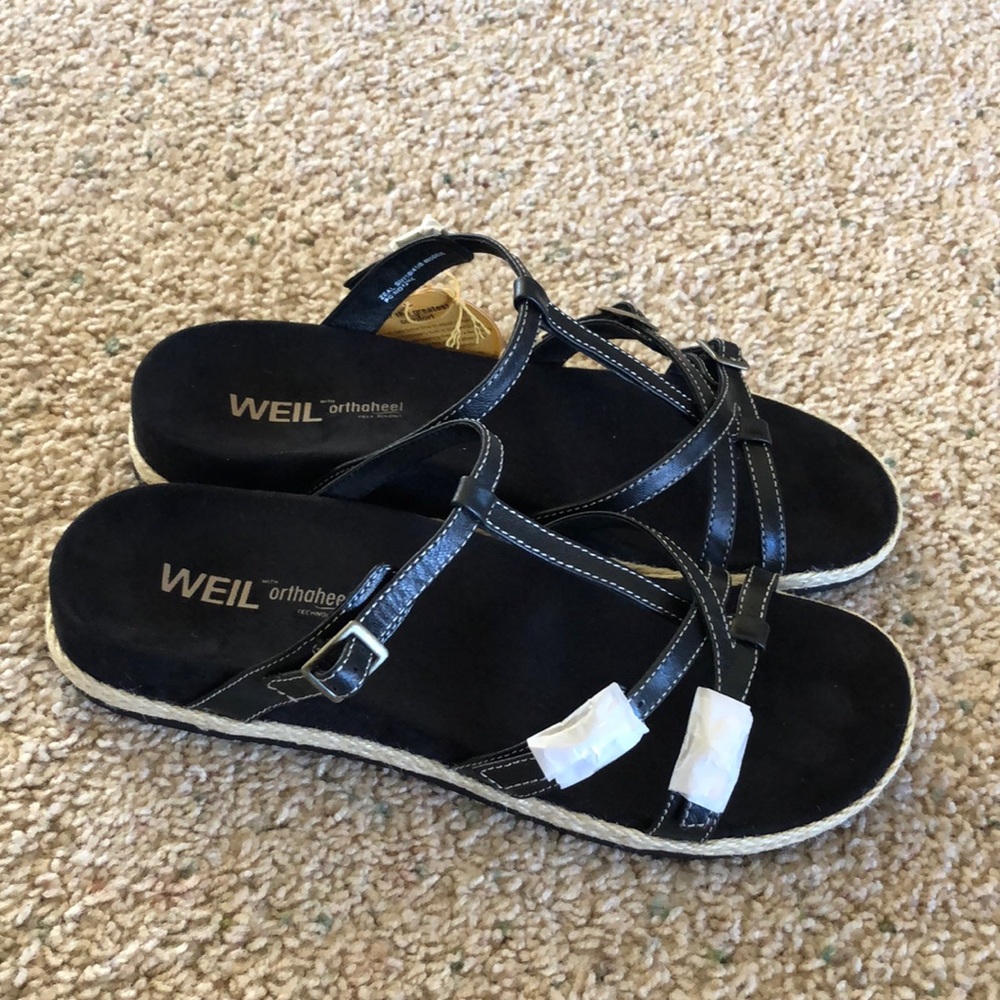 NWT Vionic Sandals